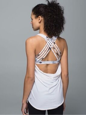 LULULEMON EUC WILD TANK SIZE 8/ white ghost weave